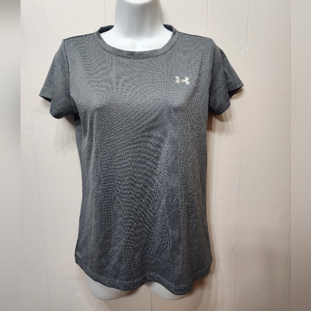 Under Armour Top XS Gray Heat Gear Loose Short Sleeve Women's Performance C245